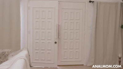 AnalMom Jessica Ryan To Make Up For The Lost Time