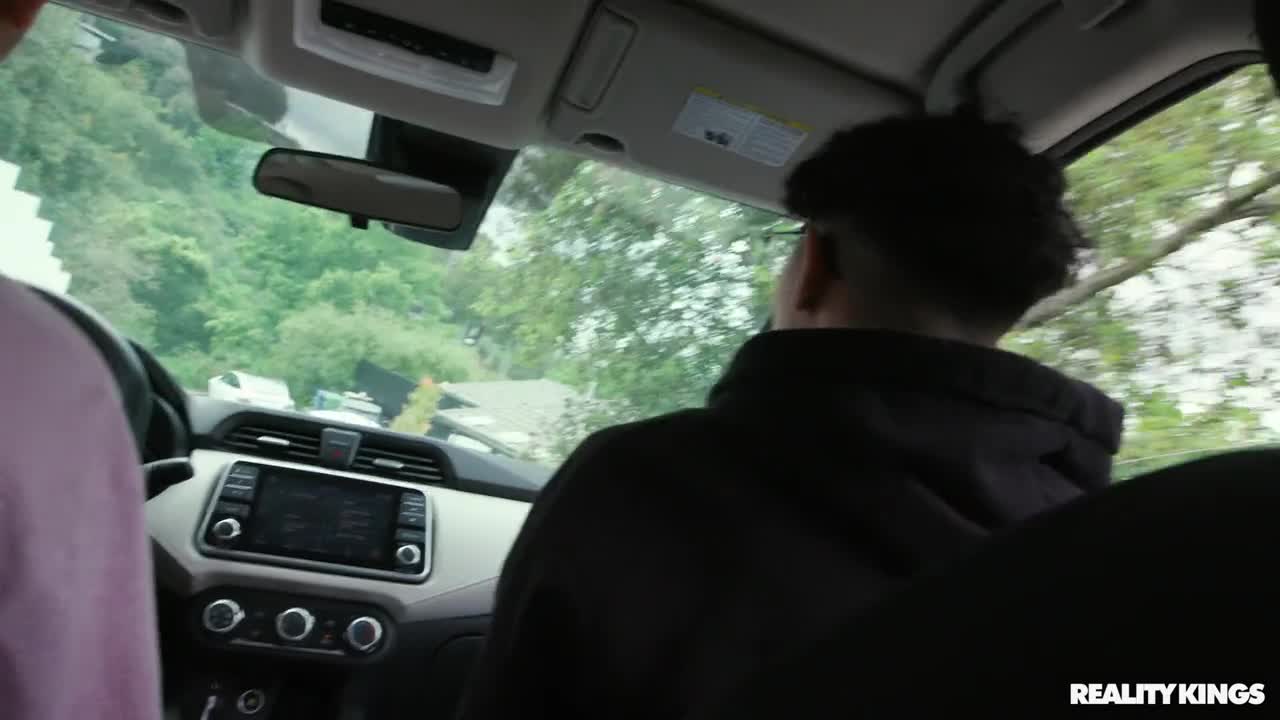 LilHumpers Jordan Maxx Ding Dong Ditch - Porn video | ePornXXX