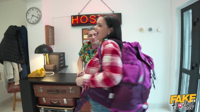 FakeHostel Nikky Dream And Sofia Lee