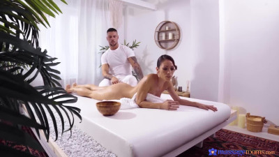 MassageRooms Noa Tevez