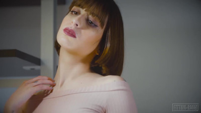 FittingRoom Silvia Soprano Squirting In My Pantyhose
