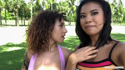 WeLiveTogether Kira Perez Willow Ryder And Ameena Greene