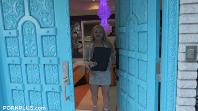 PropertyExploits Kylie Shay Unexpected Showing