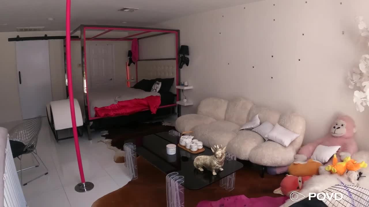 POVD Jessie Saint Skip The Movies - Porn video | ePornXXX
