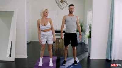 Milfed Charli Phoenix MILF Trainer