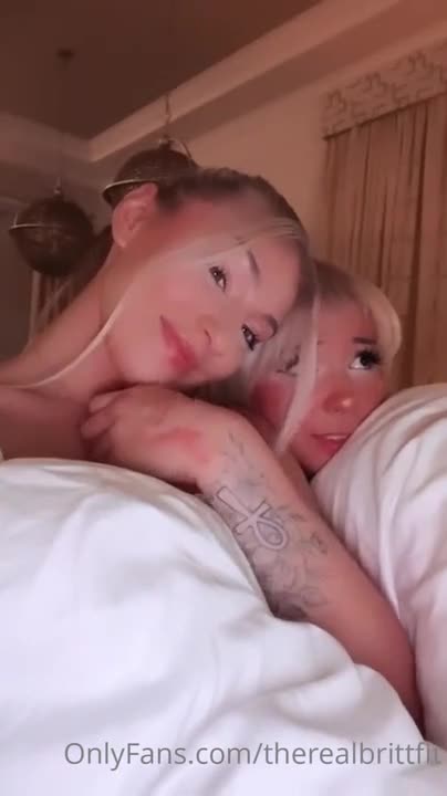 OnlyFans Waifumiia Aka Izzybunnies Therealbrittfit - Porn video | ePornXXX