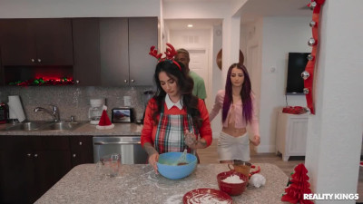 MomsBangTeens Arabelle Raphael And Valerica Steele