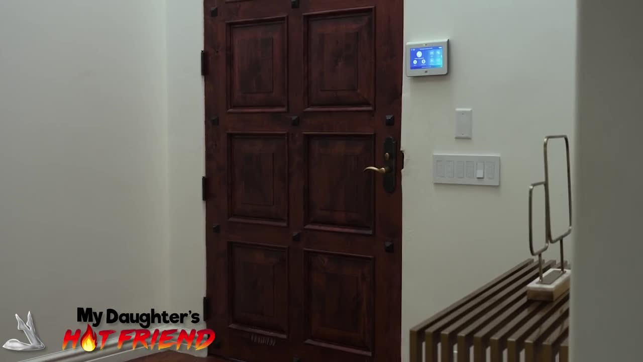 MyDaughtersHotFriend Skye Mae - Porn video | ePornXXX