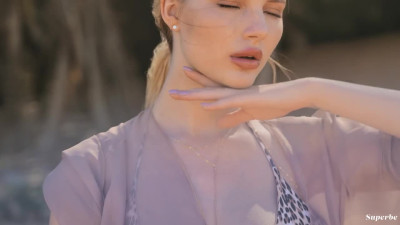 Superbe Mashenka Sunsual