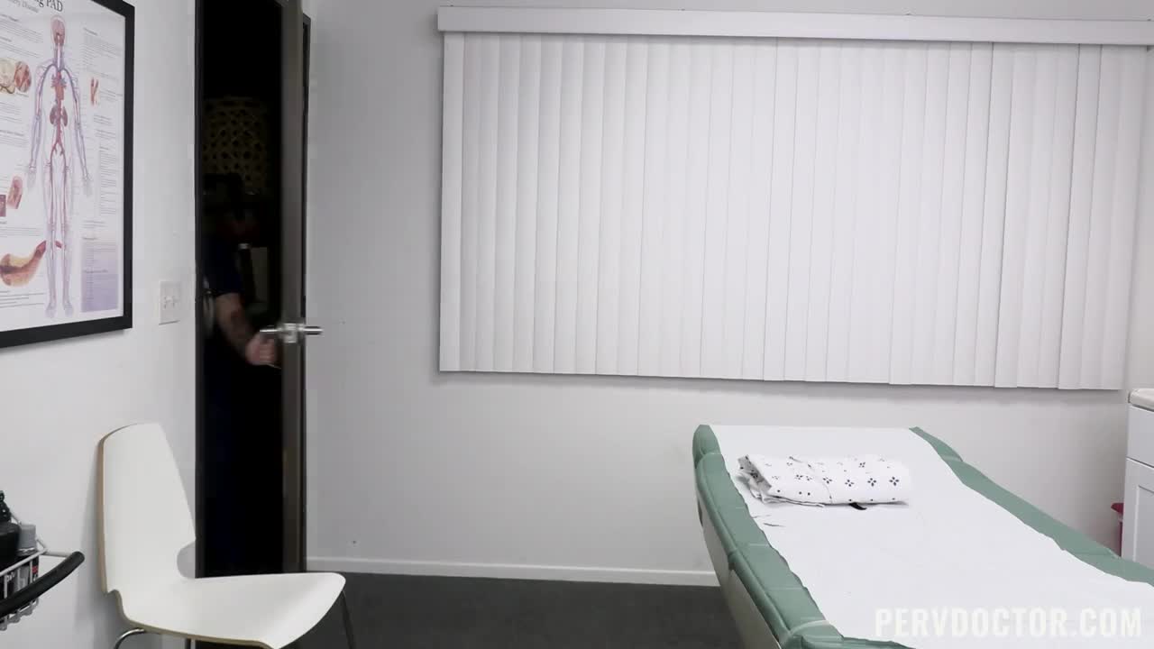 PervDoctor Hadley Haze And Dharma Jones Riding - Porn video | ePornXXX