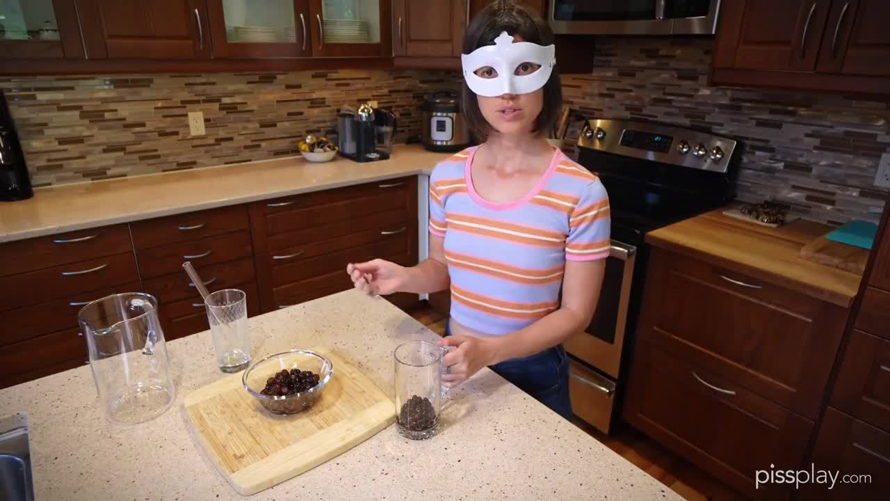 PissPlay Bruce And Morgan Bubble Tea - Porn video | ePornXXX