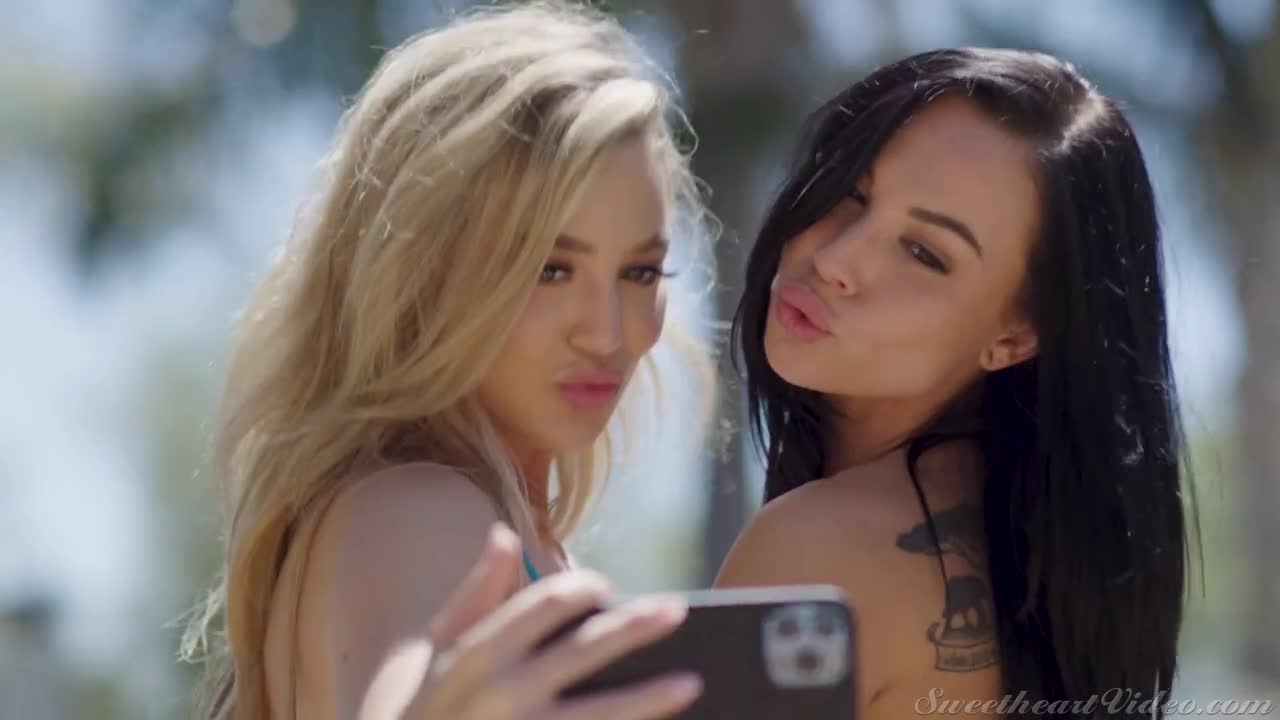 SweetheartVideo Aidra Fox Vanessa Sky And Blake Blossom - Porn video | ePornXXX