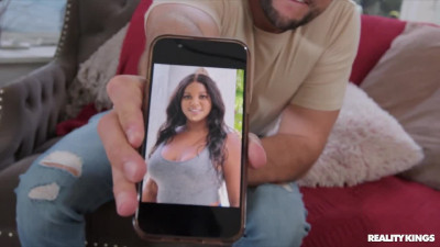 MilfHunter Sierra Sinclair The MILF Marketplace