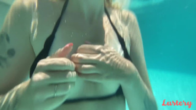 Lustery E Toma And Vova Fun In The Pool