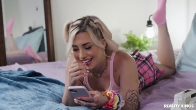 TeensLoveHugeCocks Honey Bunny Display Titanic Rod