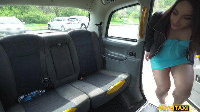 FakeTaxi Sara Diamante
