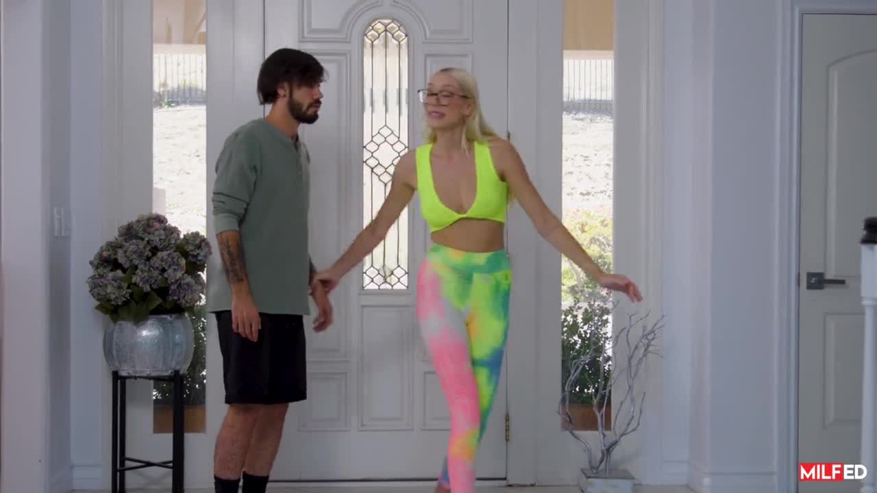 Milfed Savannah Bond And Kay Lovely Look Out Below - Porn video | ePornXXX
