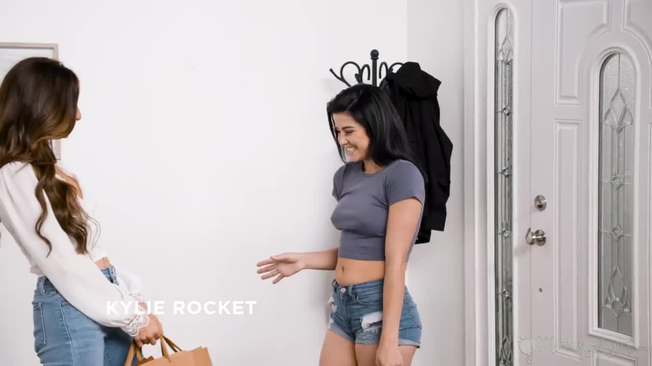 MommysGirl Silvia Saige And Kylie Rocket Youre All I Need - Porn video | ePornXXX