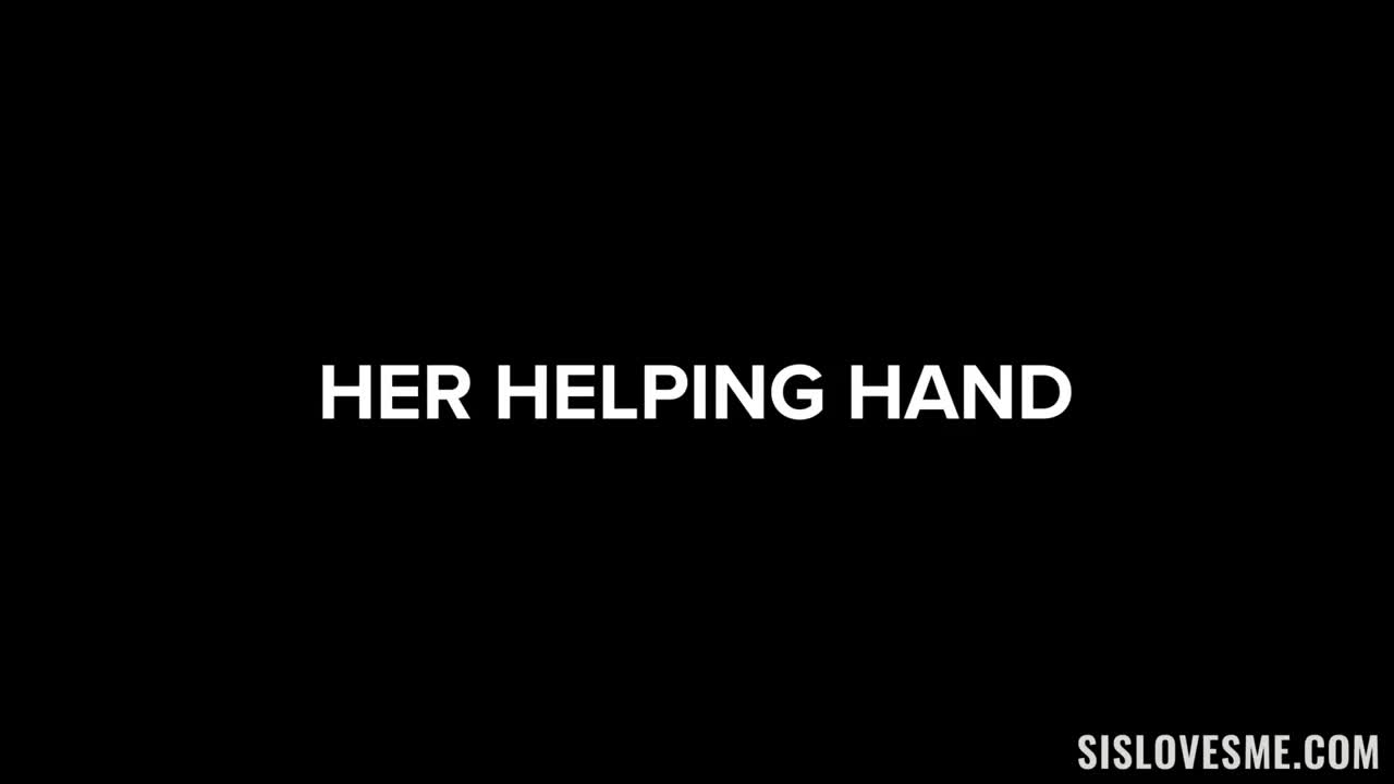 SisLovesMe Penelope Kay Helping Him With Cold Feet - Porn video | ePornXXX