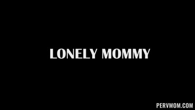 PervMom Vivianne Desilva Lonely Housemom