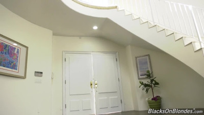 BlacksOnBlondes Paris White