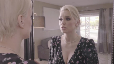 BrattyMILF Kenzie Taylor Helping My Stepmom Move On