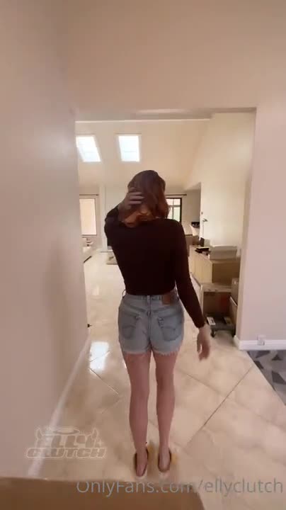 OnlyFans Elly Clutch BG On Couch - Porn video | ePornXXX