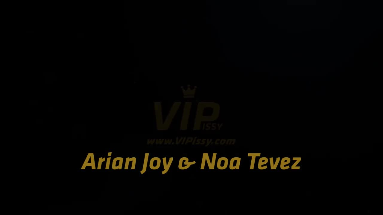 VIPissy Arian Joy And Noa Tevez Pee Soaked Massage - Porn video | ePornXXX