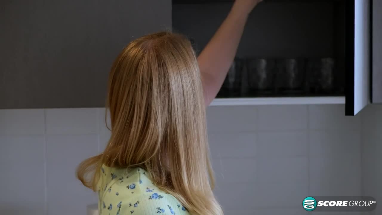 PornMegaLoad Mella Not Your Average Teen - Porn video | ePornXXX