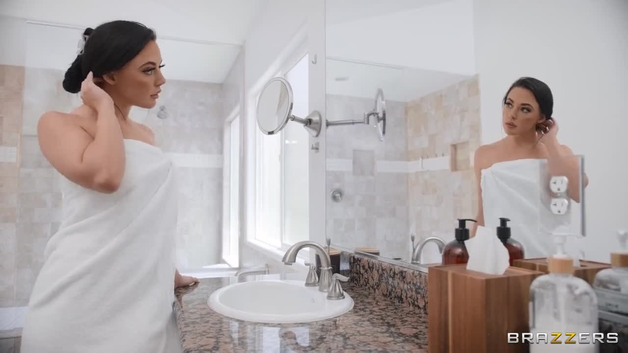 RealWifeStories Whitney Wright Sorry Ladies This Hunk Is Cucked - Porn video | ePornXXX