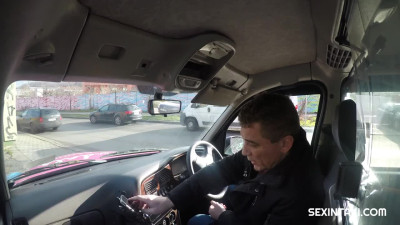SexInTaxi E Olivia Sparkle CZECH