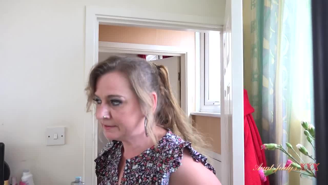 AuntJudys Nel Lets Her Deadbeat Tenant Fuck His Way Out Of Trouble - Porn video | ePornXXX
