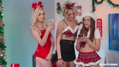 CrazyCollegeGFs Lexi Lore A Very College Christmas