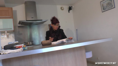 JacquieEtMichelTV Caro FullTime Cougar FRENCH