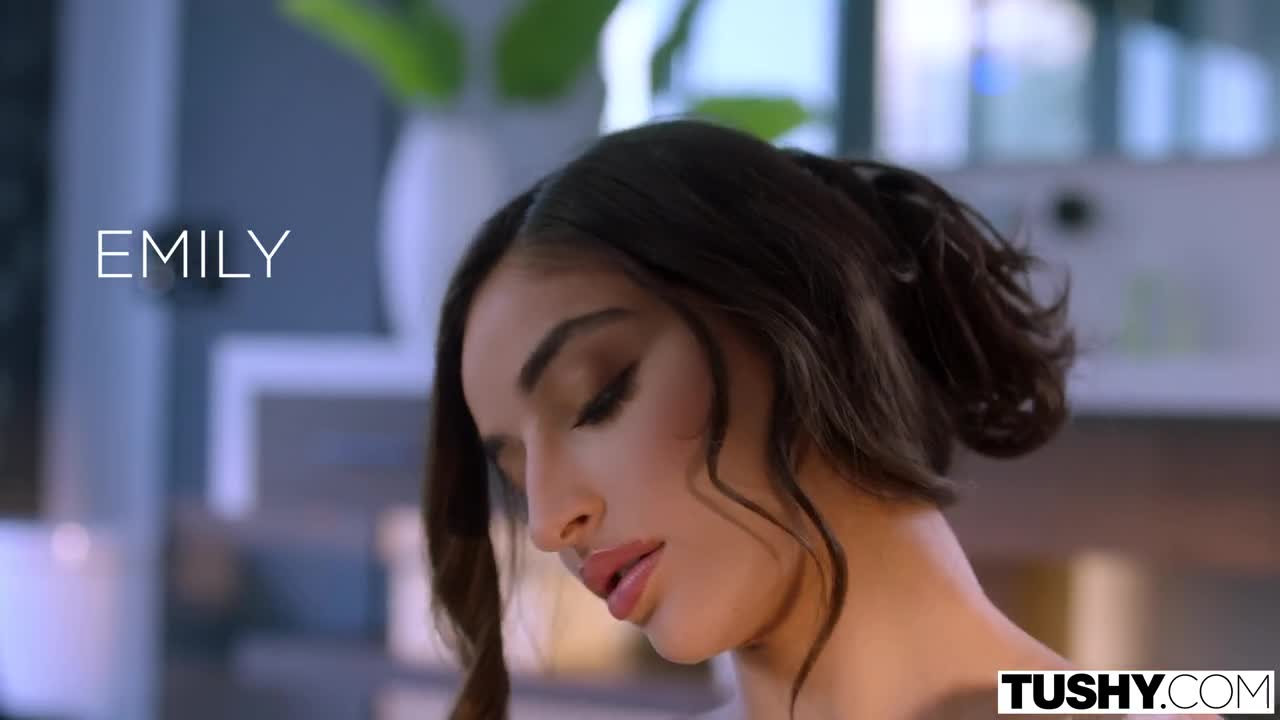 Tushy Lulu Chu And Emily Willis - Porn video | ePornXXX