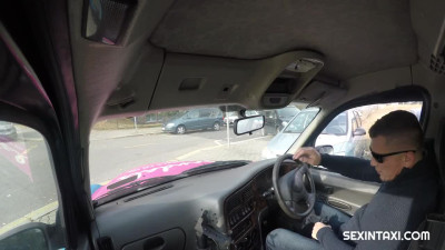 SexInTaxi E Gabrielle Gucci CZECH