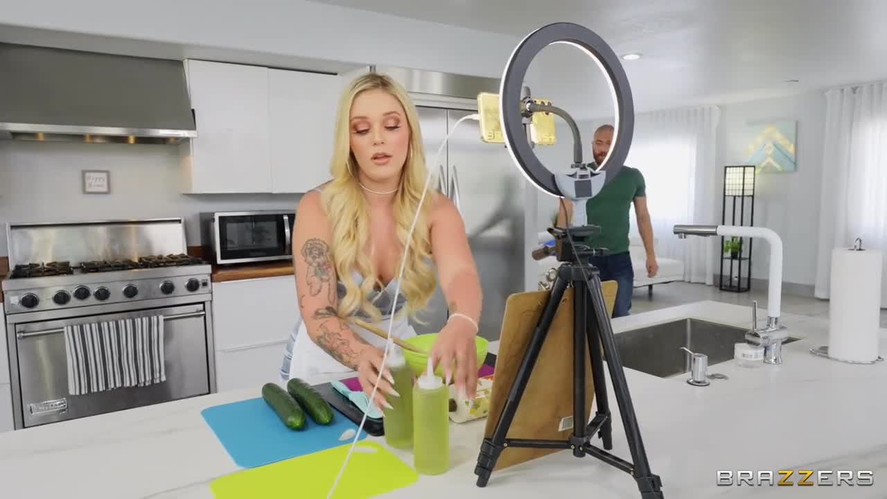 BrazzersExxtra Kali Roses Todays Special Is Stuffed Kali - Porn video | ePornXXX