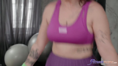 FitnessRooms Taylee Wood Lady Gang And Jenny Doll