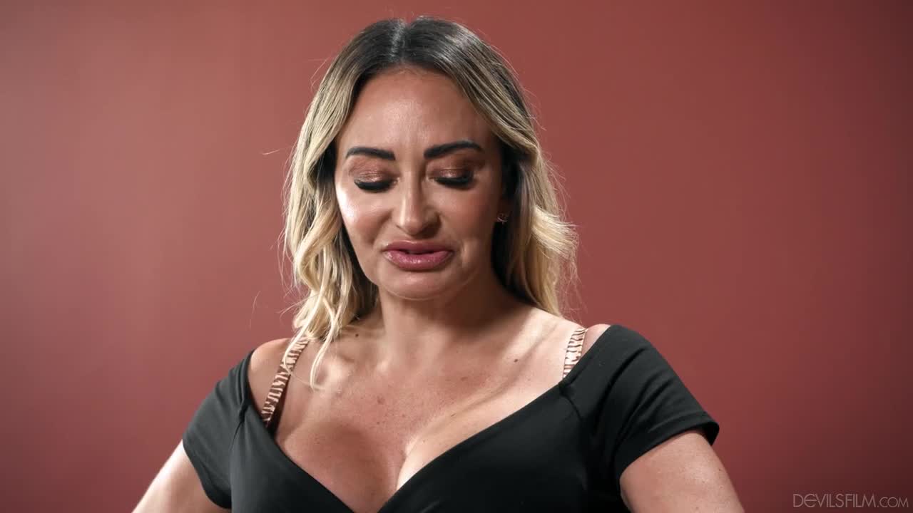 DevilsFilm Claudia Valentine Neighborhood Swingers - Porn video | ePornXXX