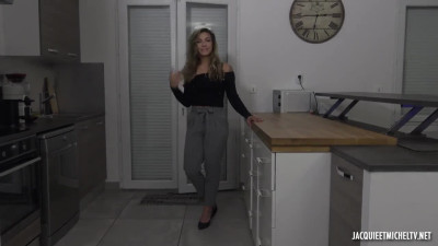 JacquieEtMichelTV Kinahaya Goes Into Battle FRENCH