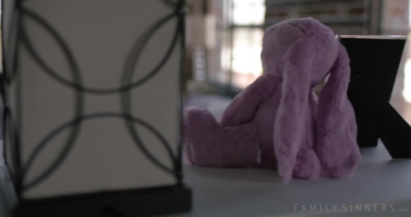 FamilySinners Lola Fae Our Little Secret - Porn video | ePornXXX