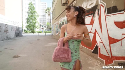 RKPrime Geishakyd GF Gets Horny In Public