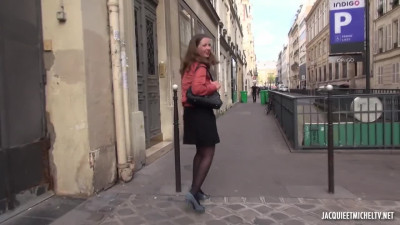 JacquieEtMichelTV Melanie Is Testing The Incredible Milk Acorn FRENCH