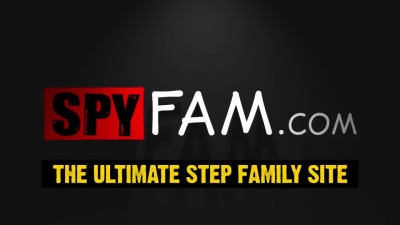 SpyFam Tristan Summers Stretching Stepsister