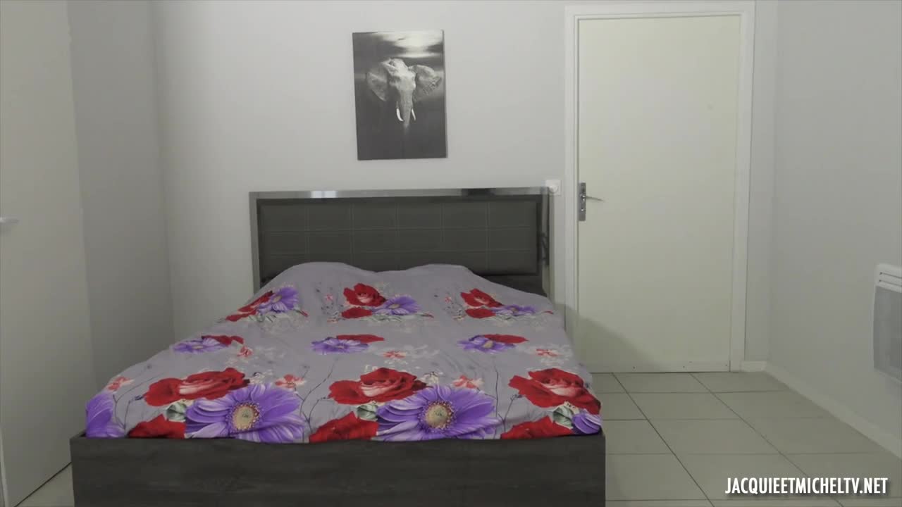 JacquieEtMichelTV Tara A Little Surprise FRENCH - Porn video | ePornXXX