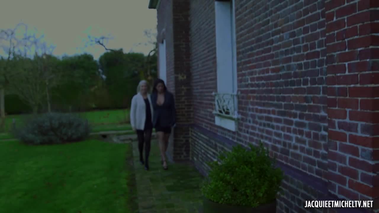JacquieEtMichelTV Chloe Emma And Julie Its The Orgy FRENCH - Porn video | ePornXXX