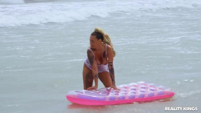 RKPrime Lola Emme Cum In The Water