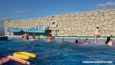 SummerSinners Banging In The Pool Room