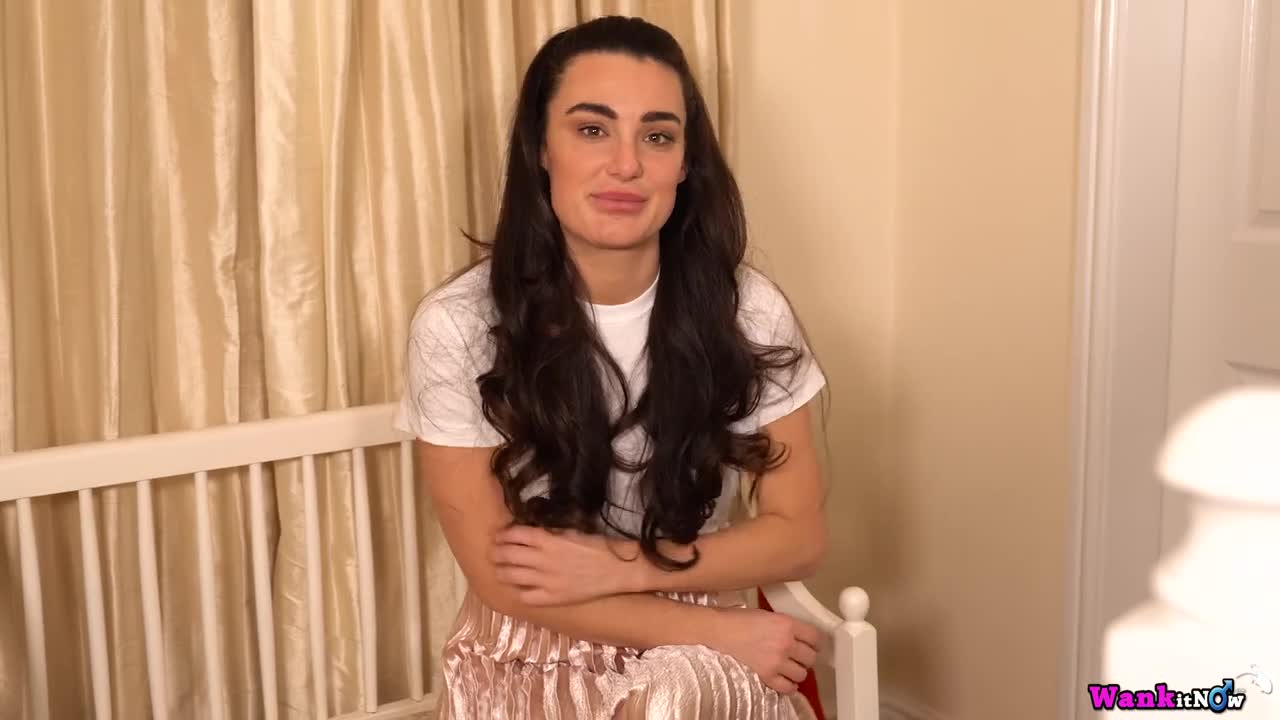 WankItNow Laura Pervy Landlord - Porn video | ePornXXX