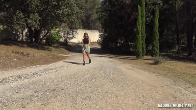 JacquieEtMichelTV Lexie Wanted A Minimum Caliber FRENCH